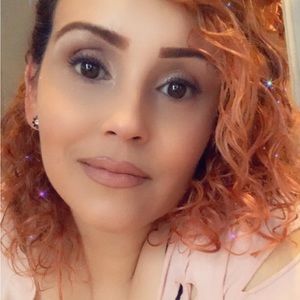 Meet your Posher, Ana